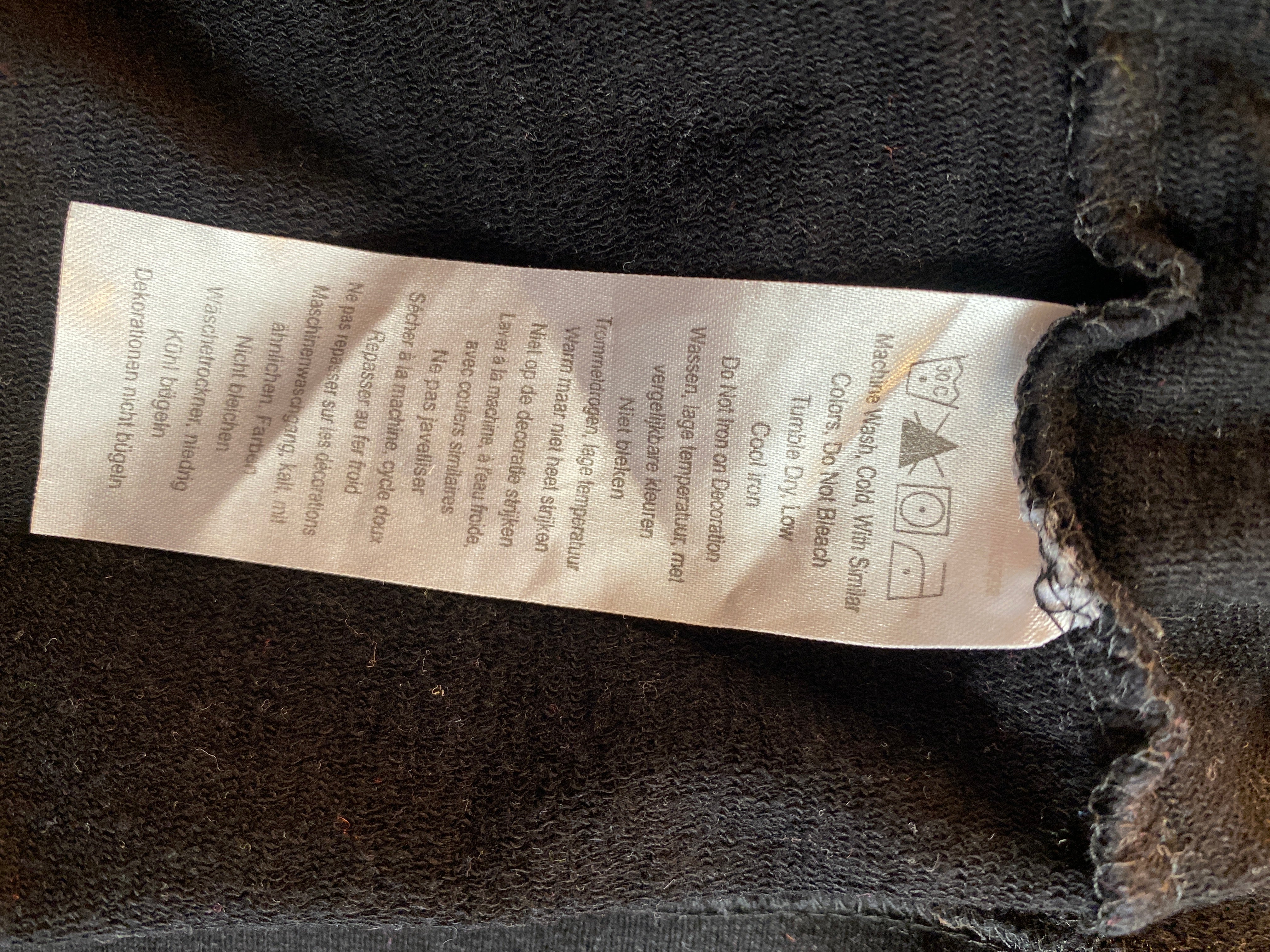FELPA CON ZIP E CAPPUCCIO DA DONNA CON STAMPE