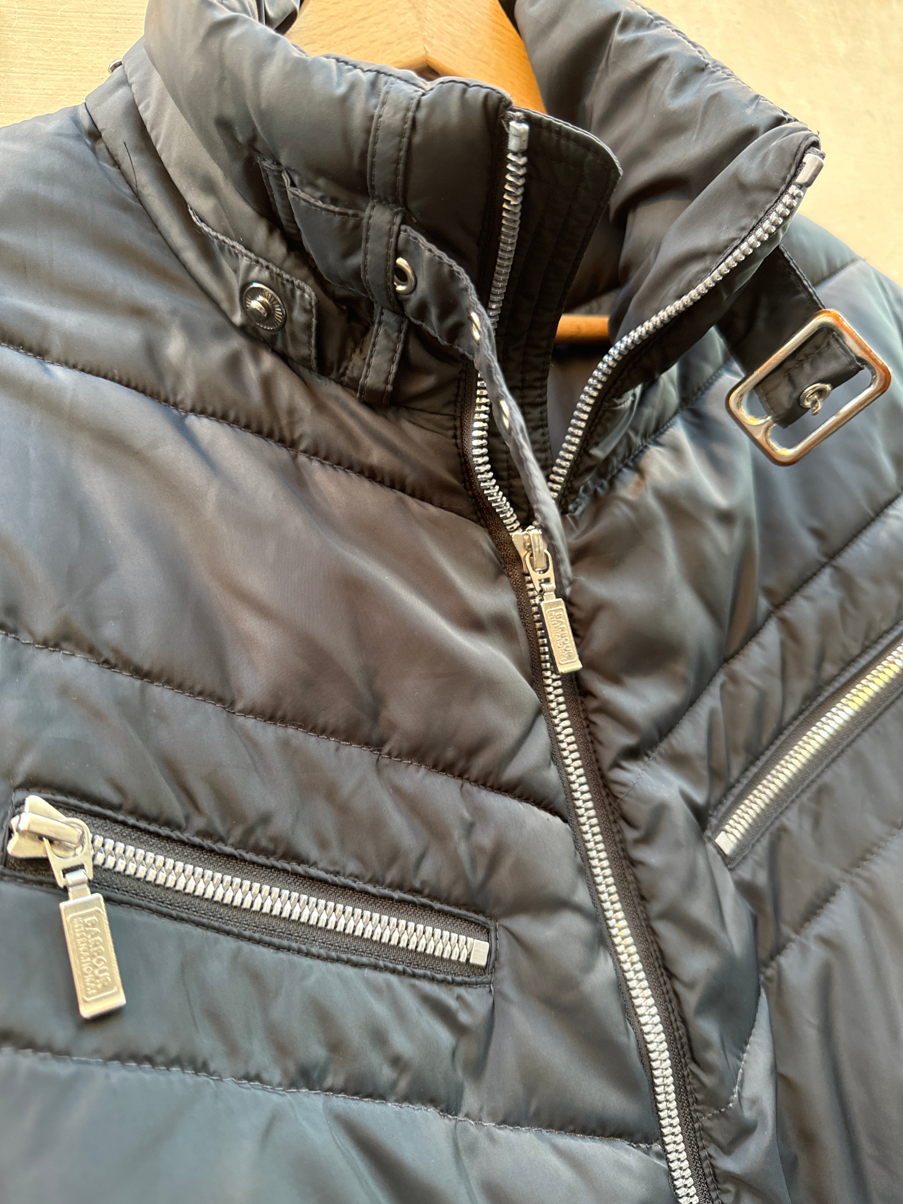 PIUMINO BARBOUR DA DONNA NERO