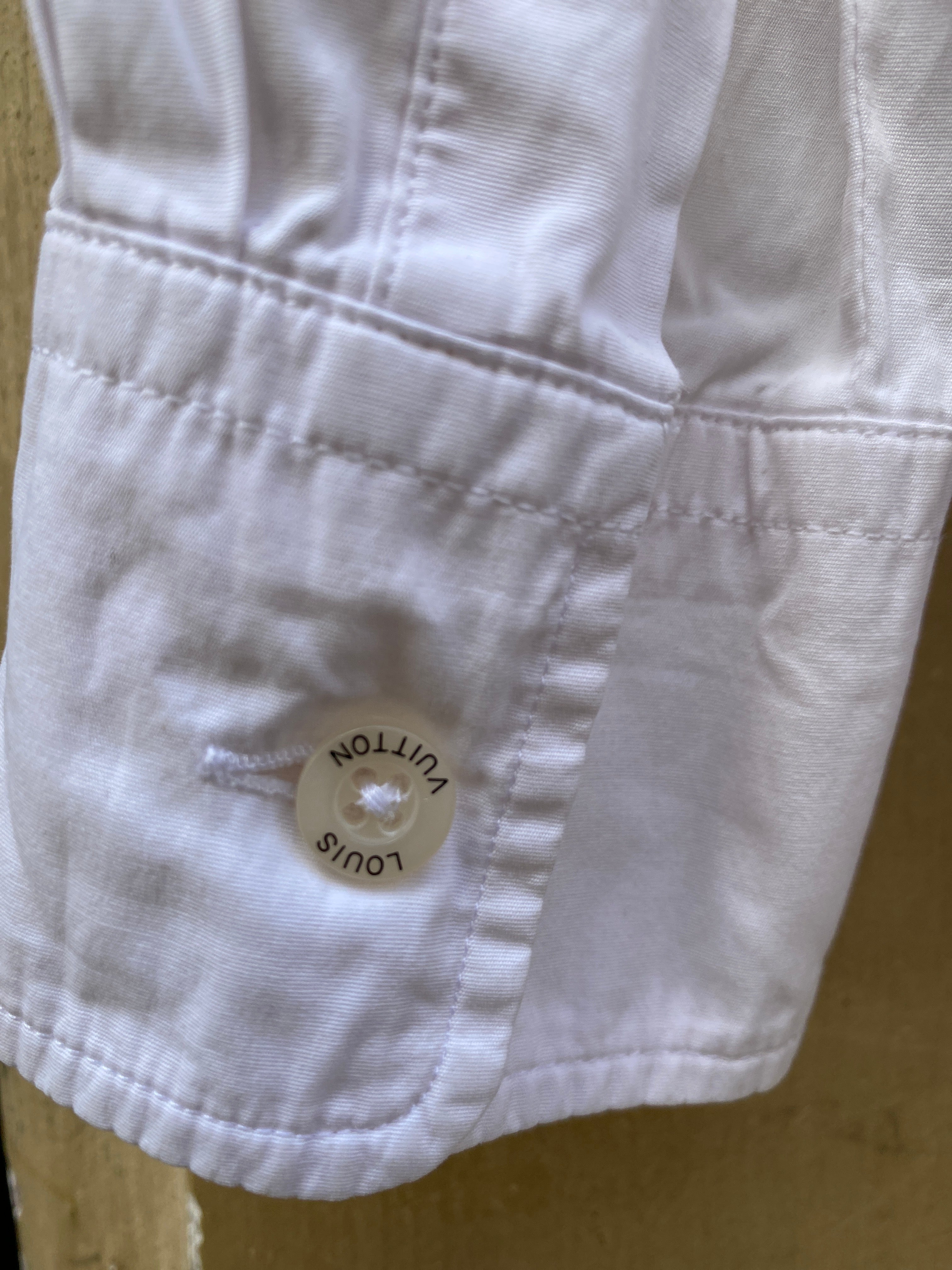 CAMICIA CON BOTTONI LOGATI DA DONNA