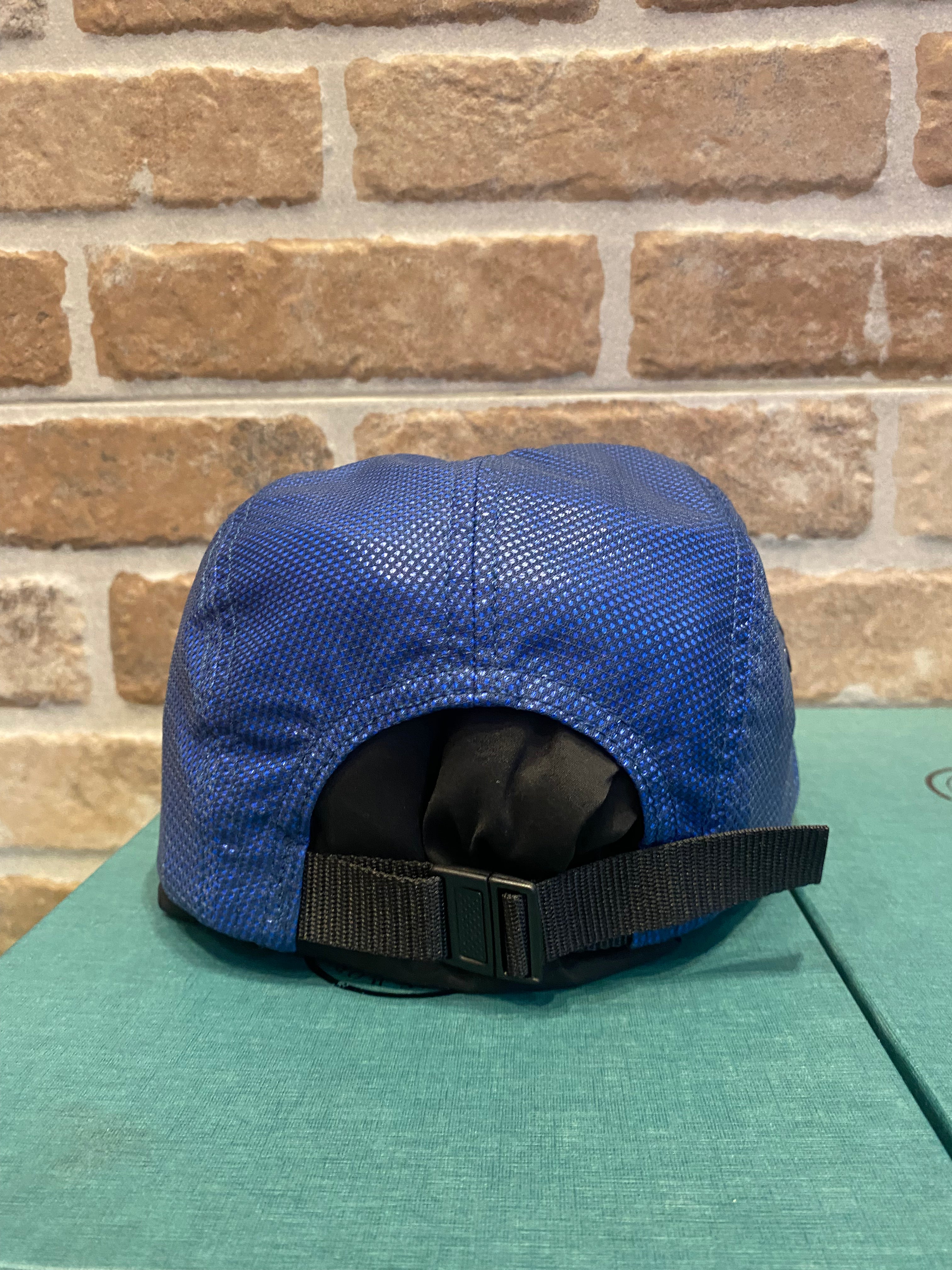 CAPPELLO BLU CON VISIERA UNISEX