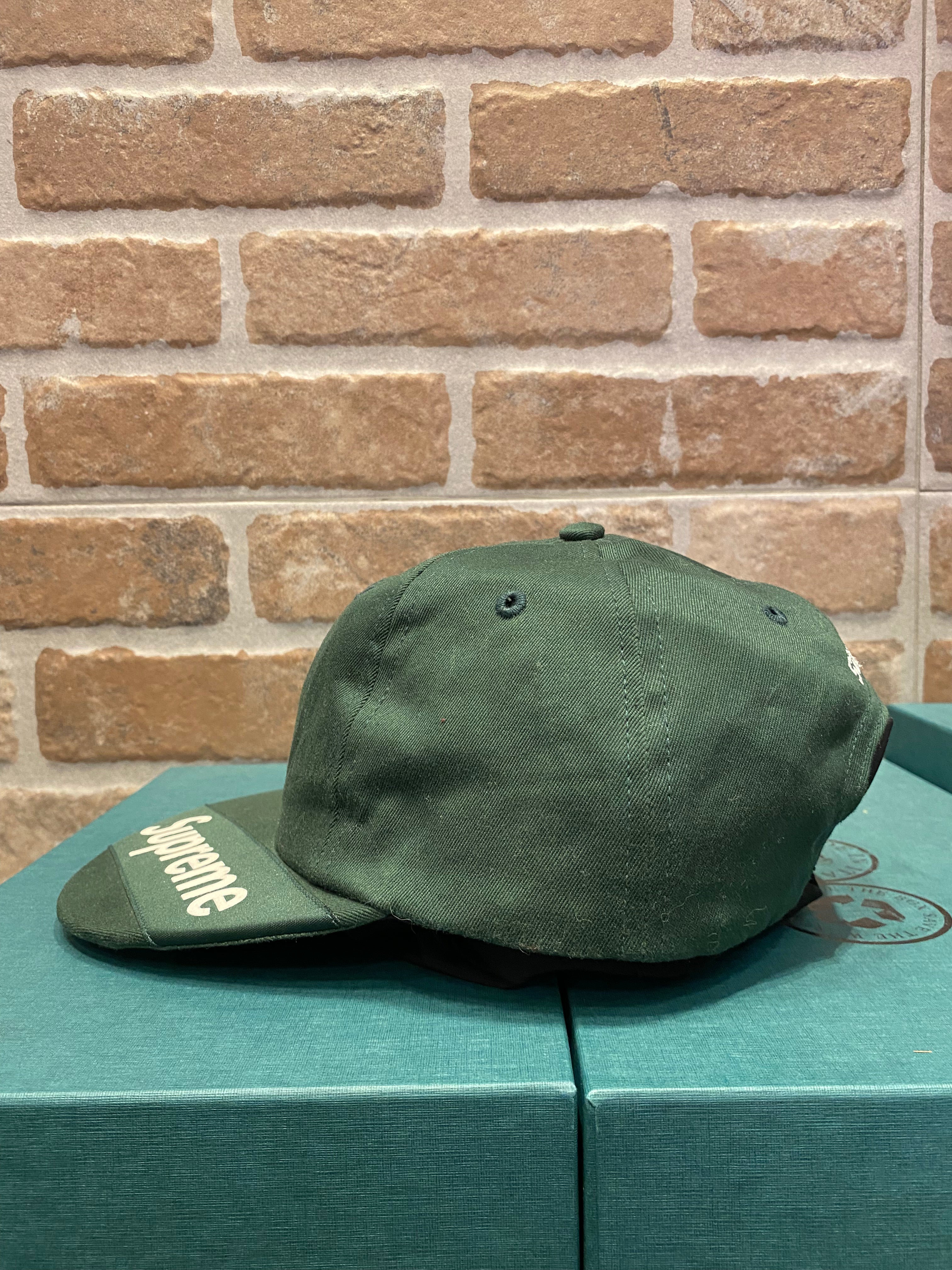 CAPPELLO VERDE CON VISIERA E LOGO UNISEX