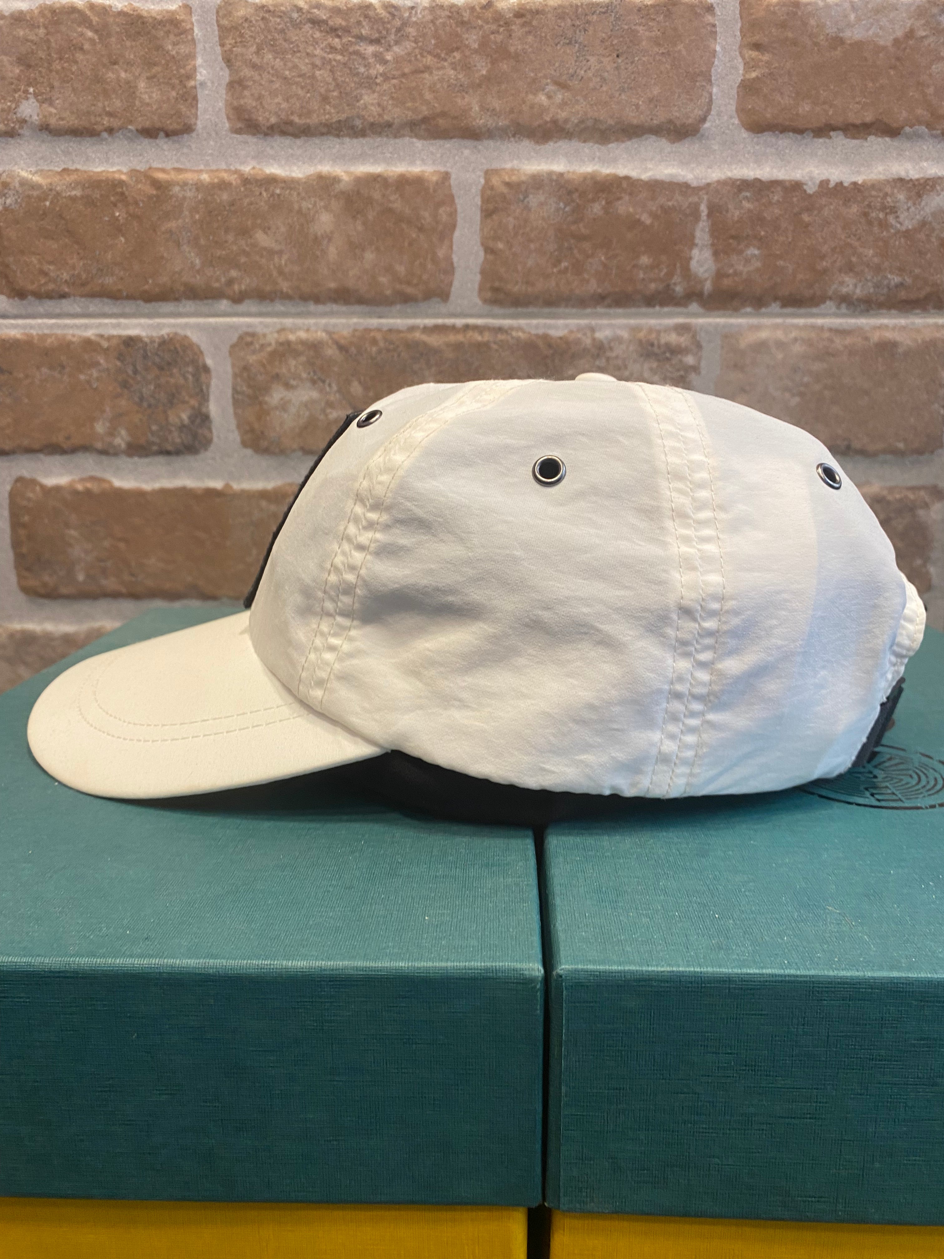 CAPPELLO BIANCO CON LOGO UNISEX