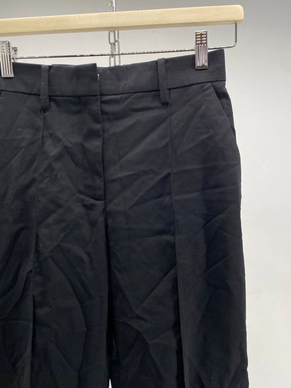 PANTALONE NERO CON PINCES DA DONNA