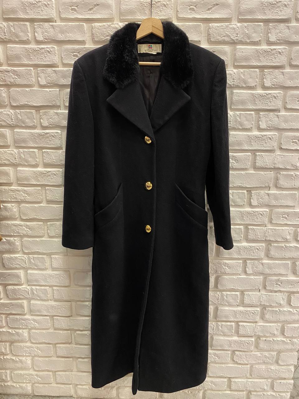 CAPPOTTO NERO CON PELLICCIA DA DONNA